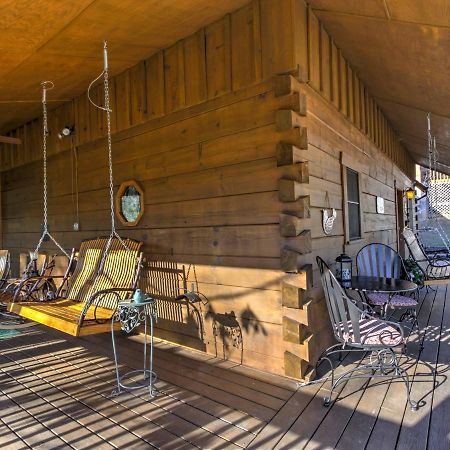 Cozy Nest Gatlinburg Cabin With Porch And Jacuzzi! Villa Exterior photo