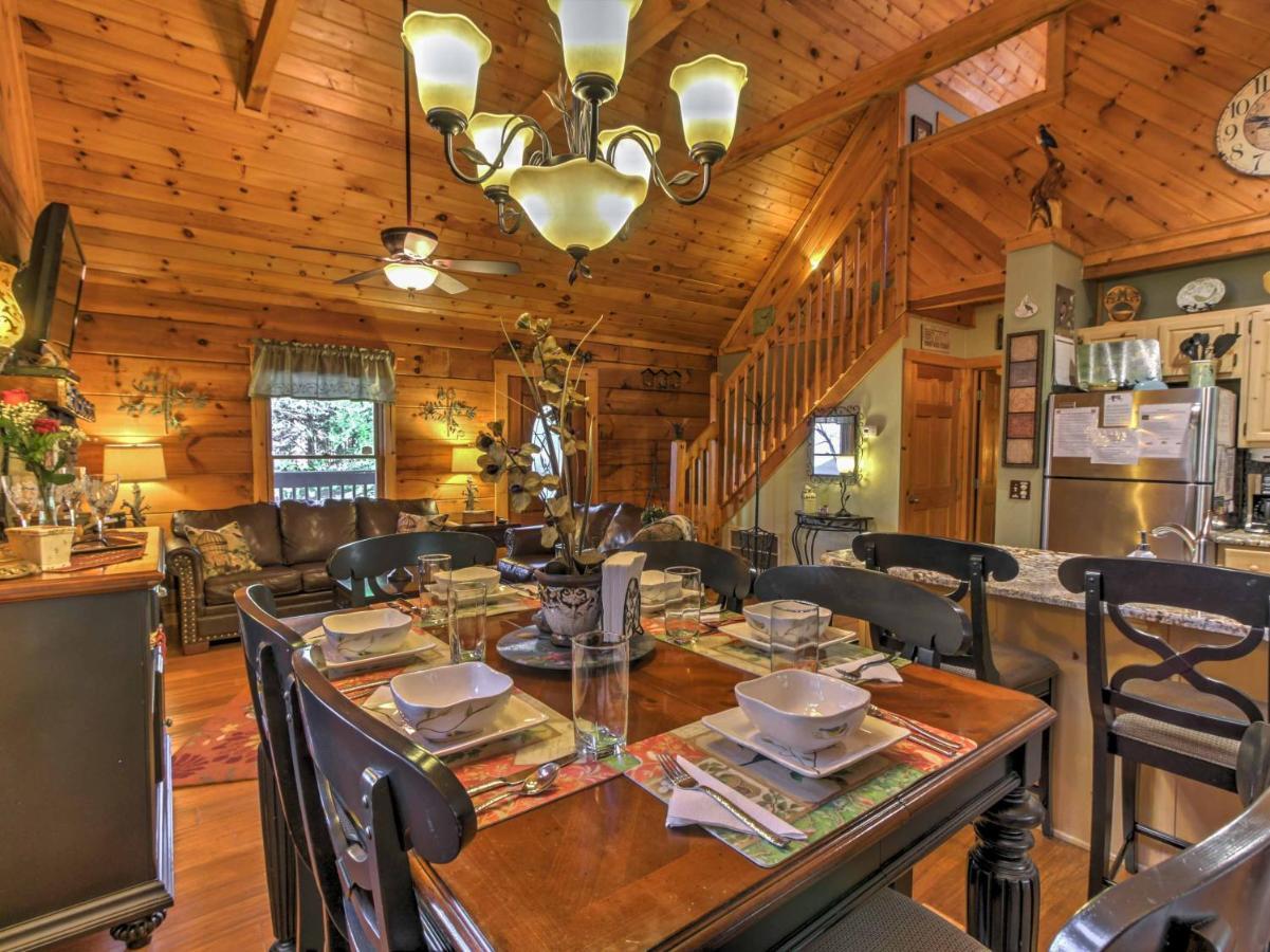 Cozy Nest Gatlinburg Cabin With Porch And Jacuzzi! Villa Exterior photo